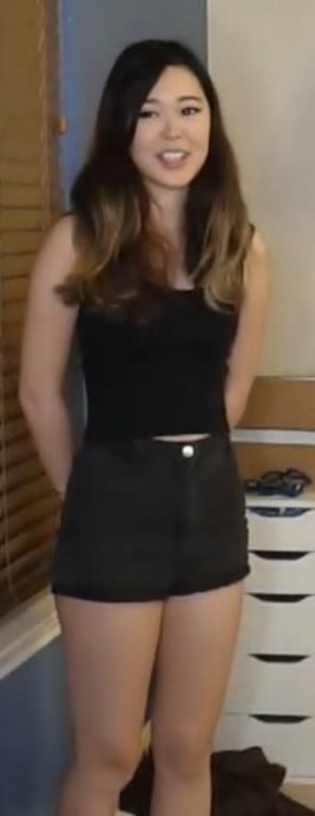 ExtraEmily sexy pornstar pictures