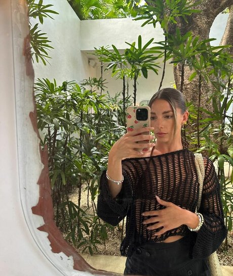 milliemiless model hot photo