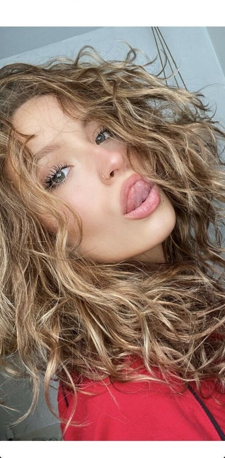 Miahandley pretty star photos