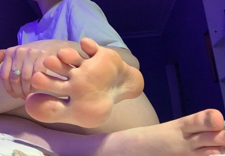 sqwrtick nude model pic