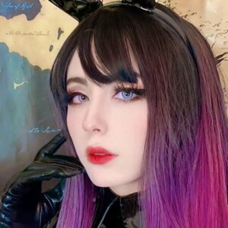 Shiro Blossoms porn star pictures