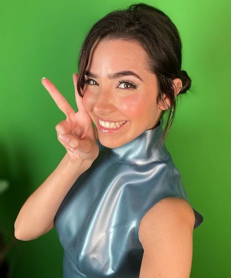 ASMR Glow sex star picture