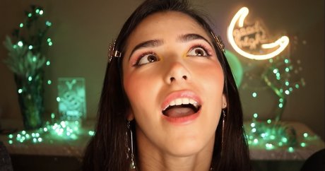 ASMR Glow top pornstar photos