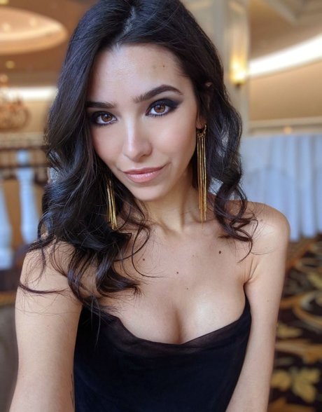 ASMR Glow model hot gallery