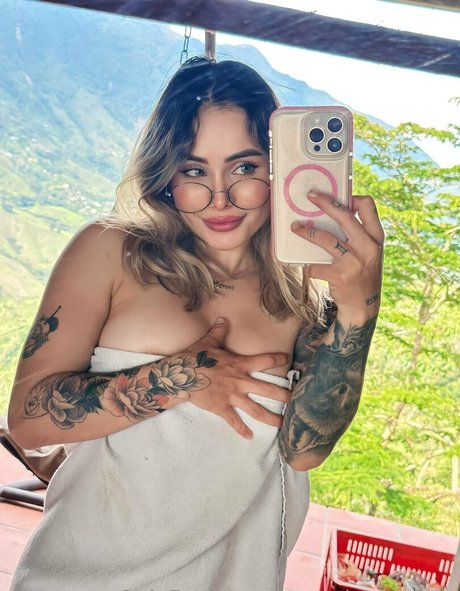 antonia savatto erotic model photo