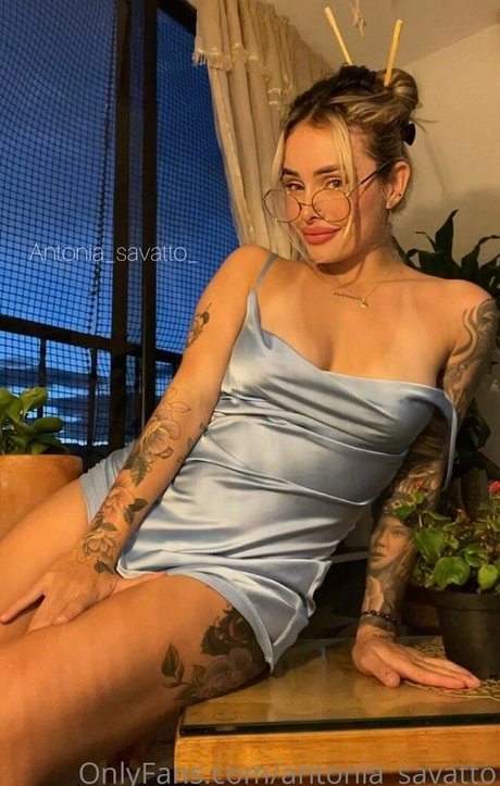 antonia savatto pornographic model pics