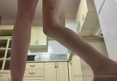 littleharley q erotic star picture