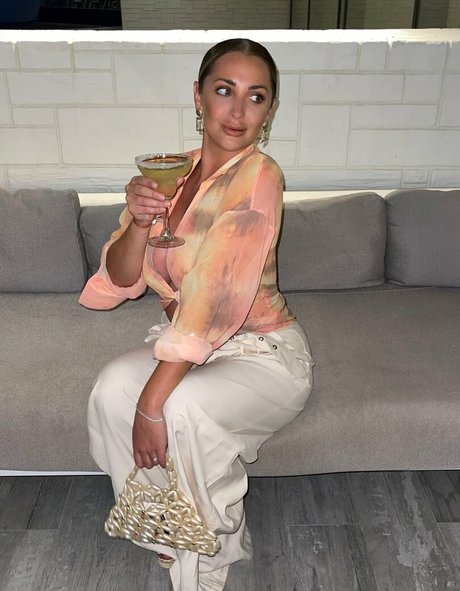 Daisydooxx erotic actress photo