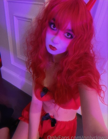 blonde babe onlyfans hot nude photo