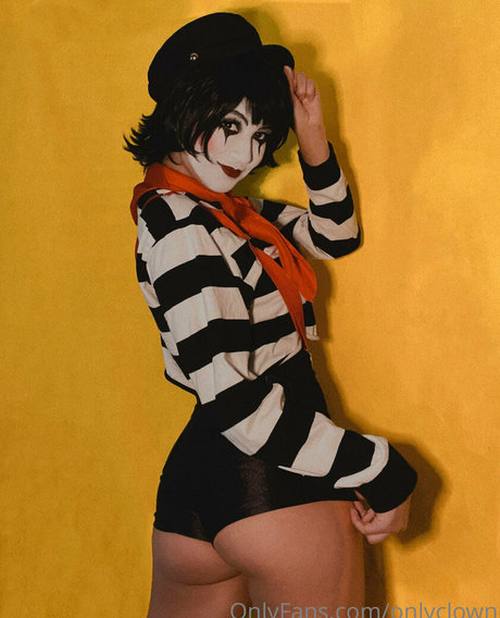 Onlyclown nudes star images