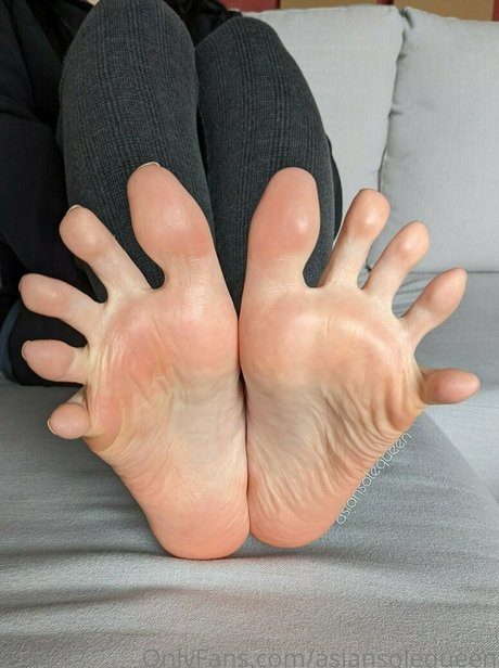 shemale handjob onlyfans beautiful nude gallery