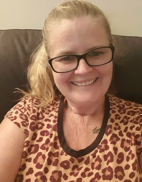 mature slut onlyfans beautiful photos