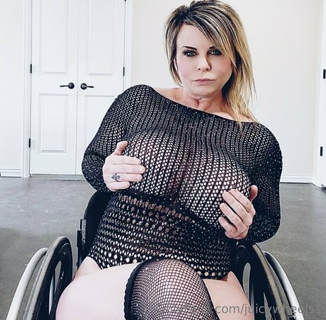 juicywheels1 nudes actress photo