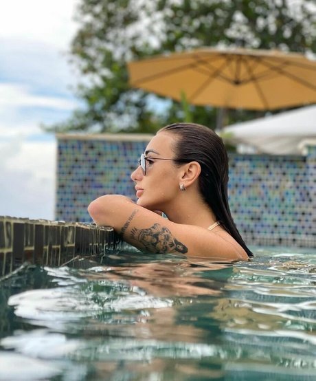 Marina Rebediuk free pornstar pics