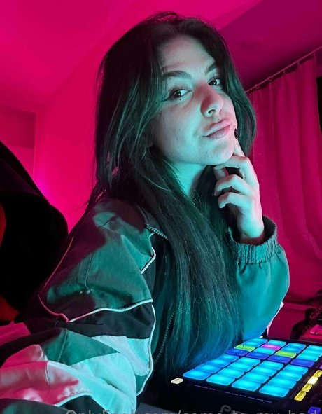 blonde secretary onlyfans hot naked images