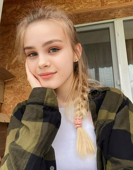 come to my bad erotic actress photos