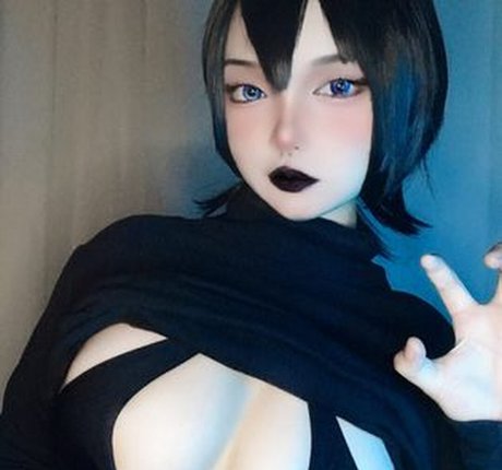 miraaamiku model pornographic image