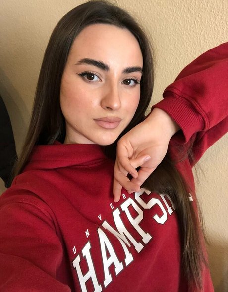 NaughtyCola pornstar beautiful pictures