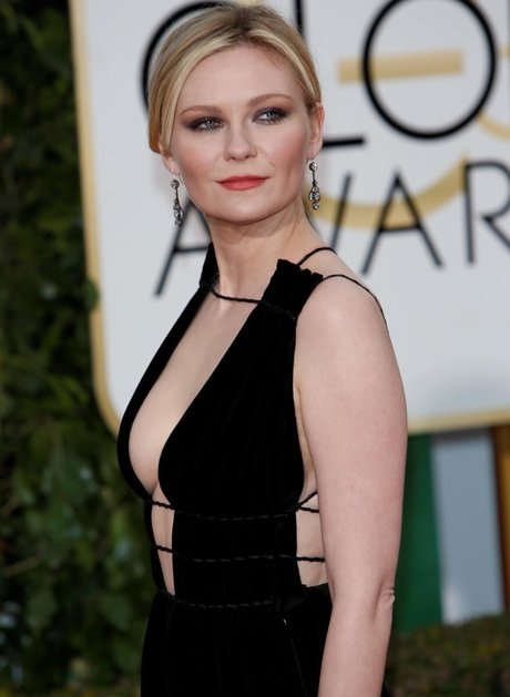 Kirsten Dunst sex model pics