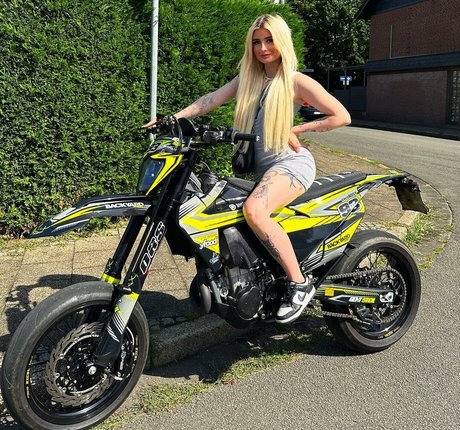 tizimaus pornstar pretty archive