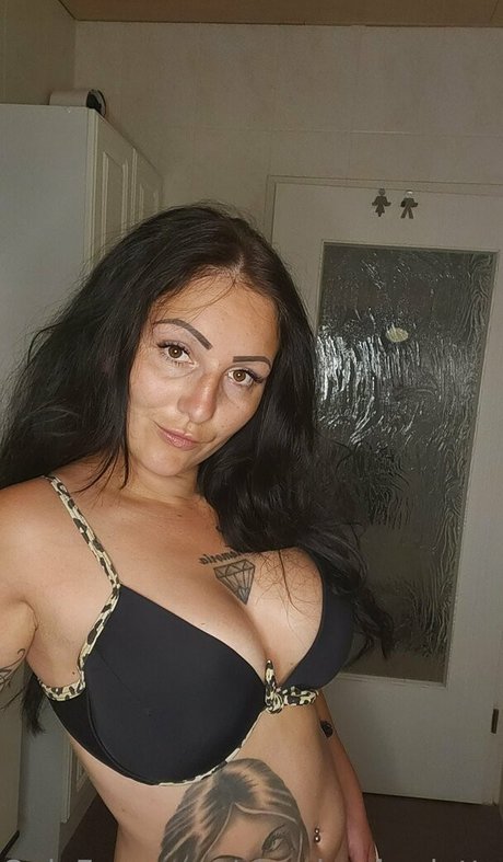 cheeky charlotte star nude pictures