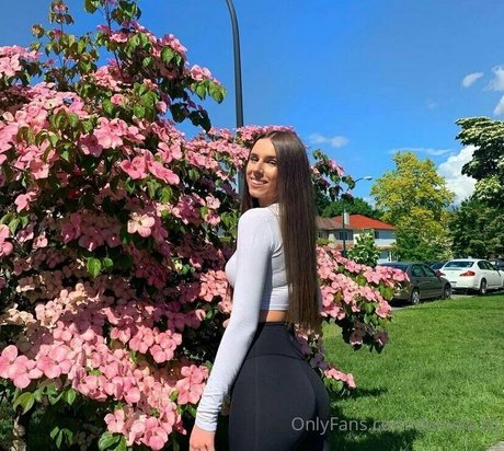 Daniela lzj pornographic star pictures