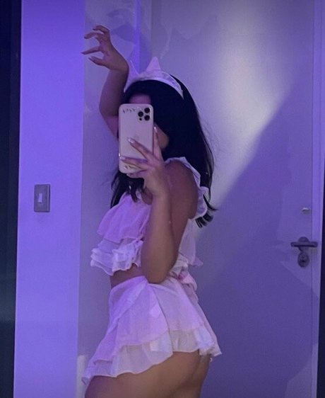 Ashlyne sex model image