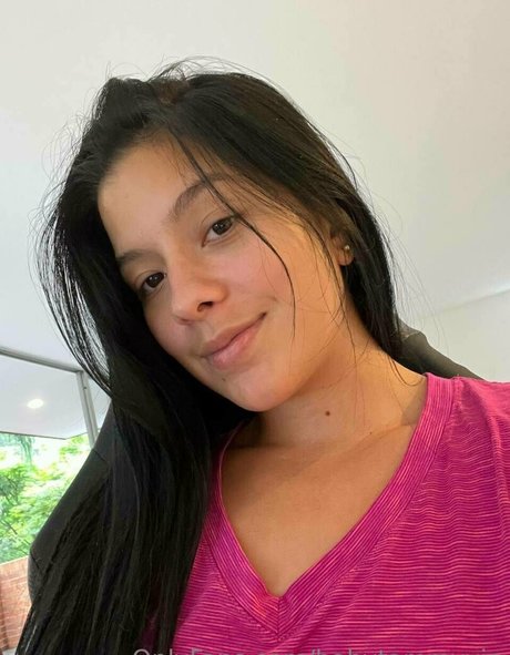 giantess onlyfans erotic photo