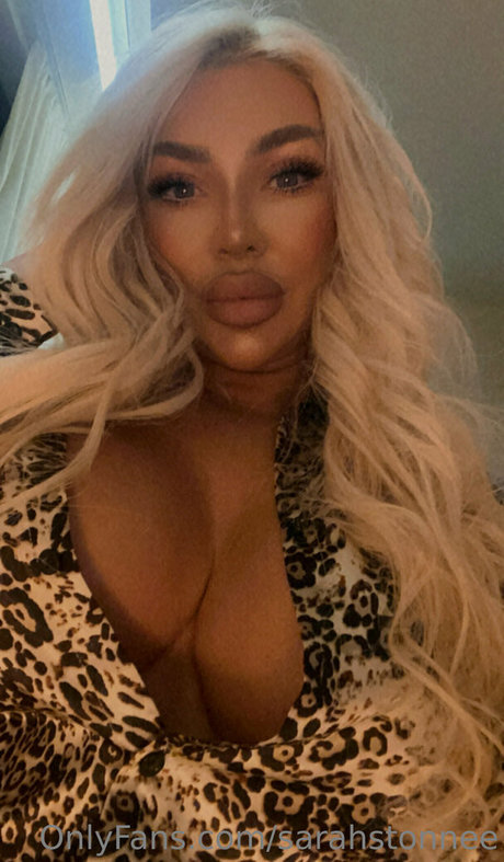 sarahstonnee model top galleries