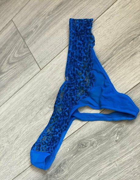 skinny black teen onlyfans pornographic image