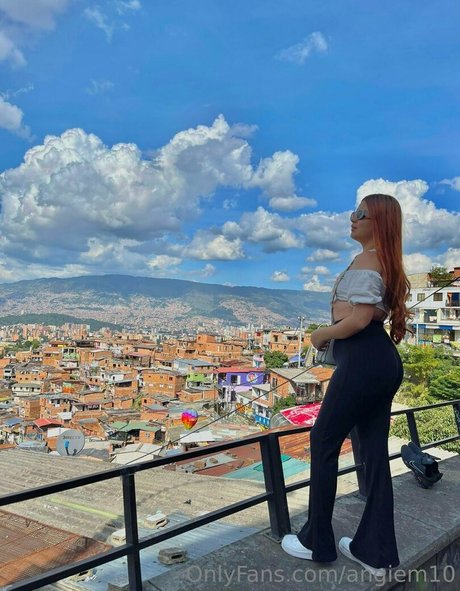 angiem10 exclusive actress photos