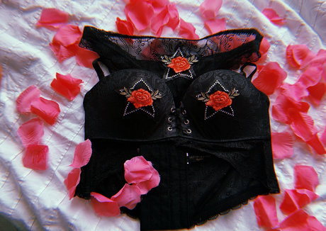 black onlyfans nude photos