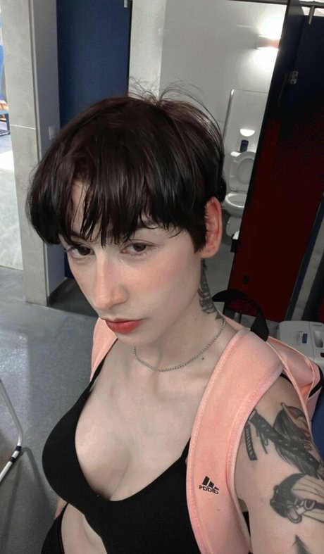 Alfyrise beautiful actress images