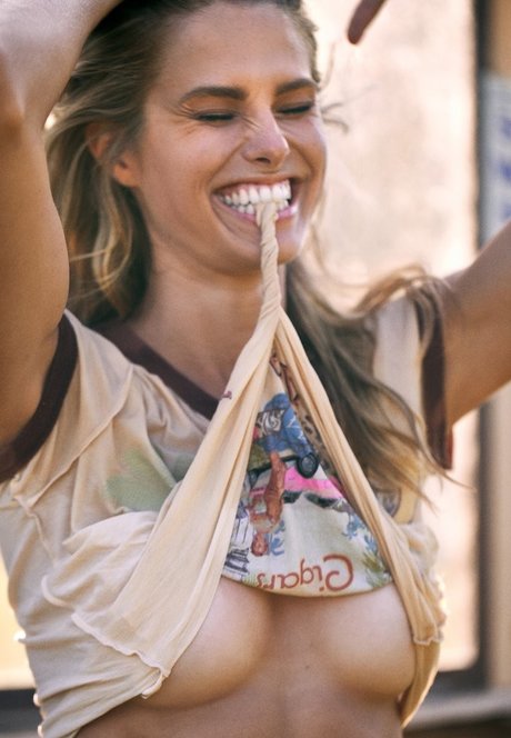 Natalie Jayne Roser star best galleries