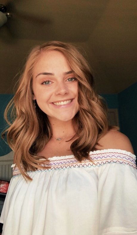 Lifewithlaurenmae art pornstar galleries