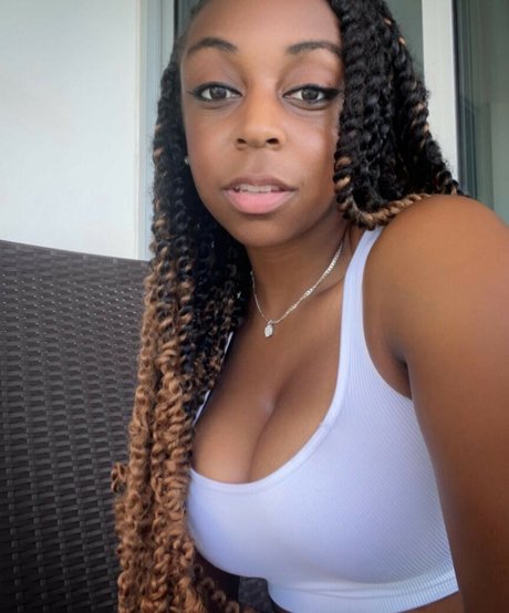 JazzyGuns erotic star archive