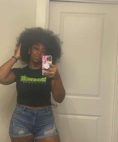 JazzyGuns exclusive pornstar pic