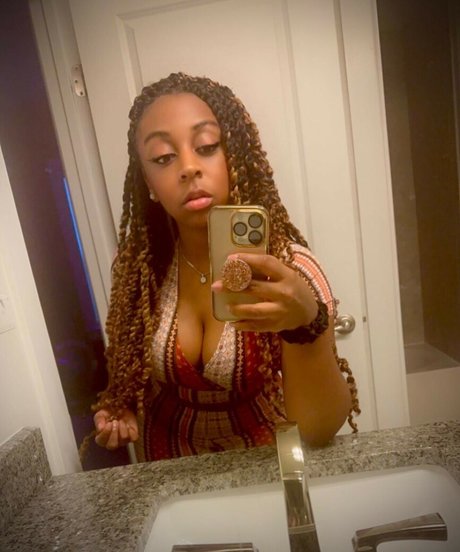 JazzyGuns exclusive star img