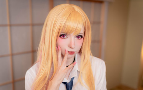 Peachymilky erotic star pics