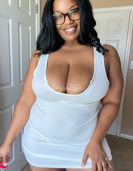 selynakylexoxo xxx pornstar gallery