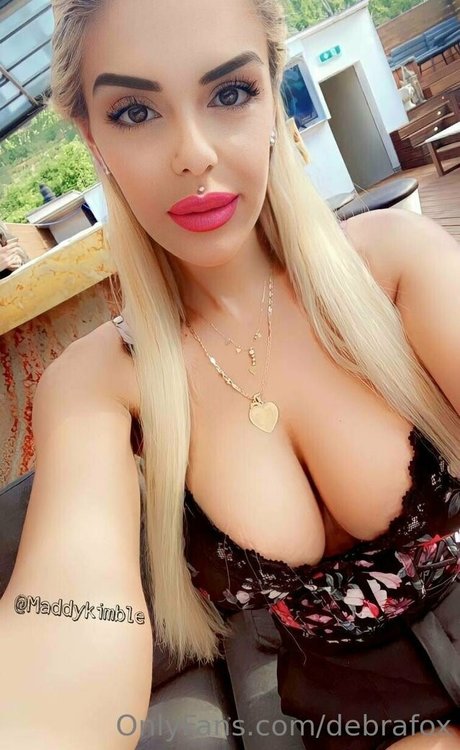 debrafox xxx model pic