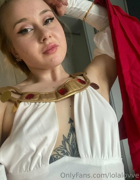 lolalovve model hot pics