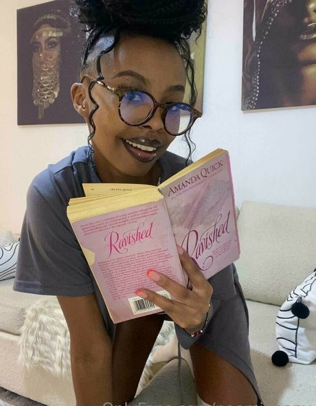 naomiebony model exclusive photos