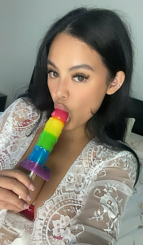 Alyssa Exala art actress pics