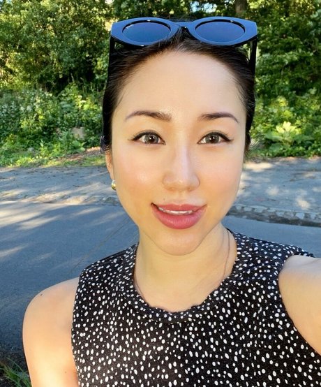 japanese teen onlyfans hot images