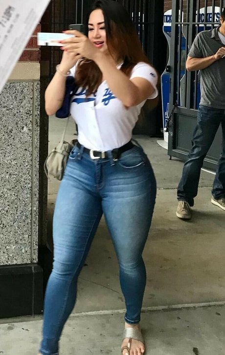 Dajinism adult actress gallery