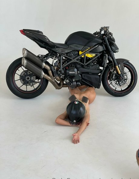 julia graff free pornstar adult pictures