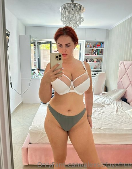 alexsisfayefree actress gallery