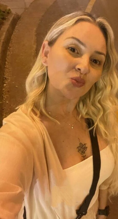 Amiga Marmitinha model nude img