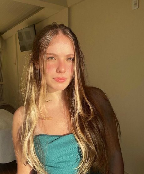 Amiga Marmitinha pornstar gallery